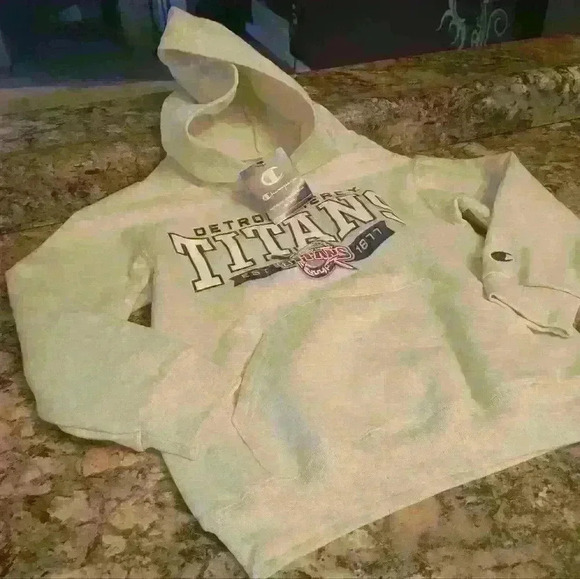 Detroit Mercy Titans boys hooded sweatshirt size 7/8.nwt - Picture 1 of 11